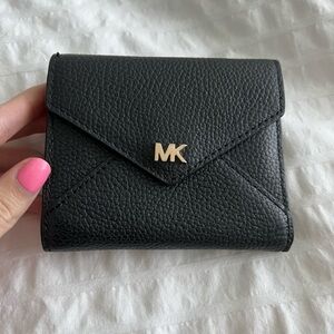 MICHAEL KORS SMALL PEBBLED LEATHER TRI-FOLD WALLET
